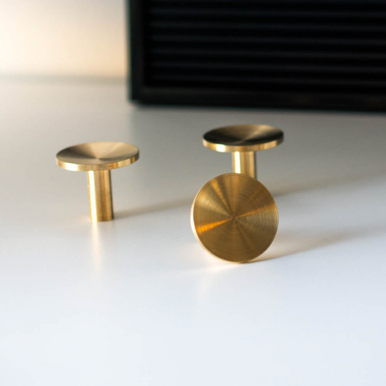 Knop Sture - 28mm - Geborsteld Onbehandeld Messing