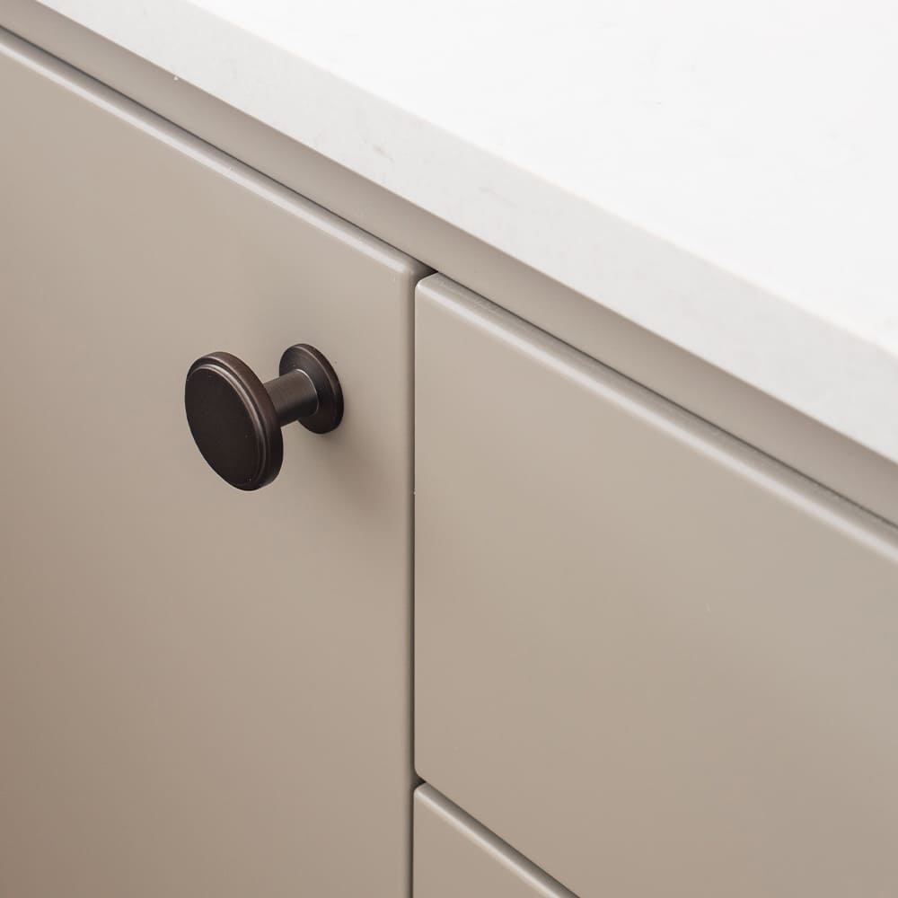 Knop Uno - Gebronsd Messing