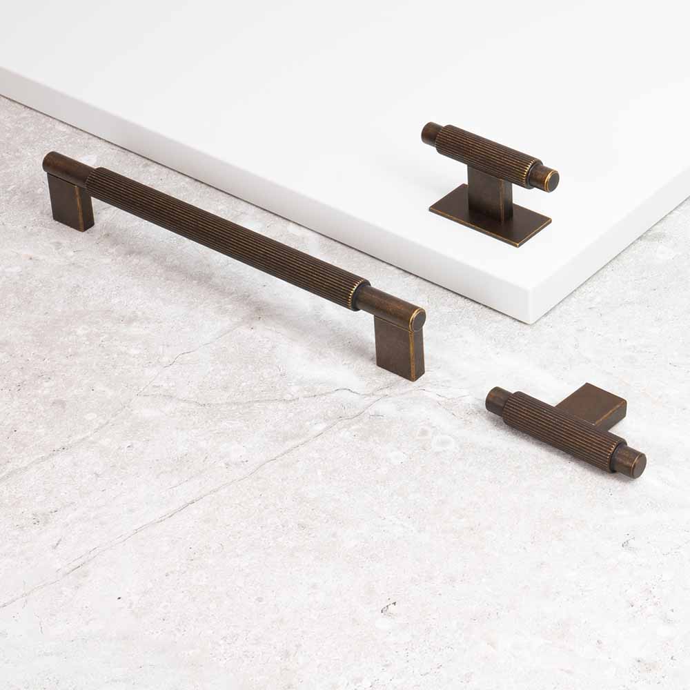 Knop T Arpa/Achterplaat - Antiek Messing