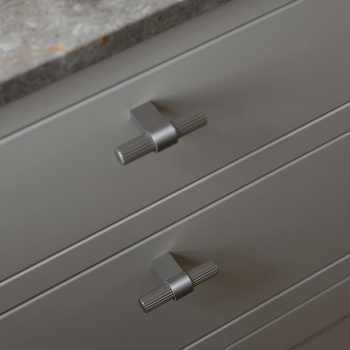 Knop T Helix Stripe - RVS Afwerking