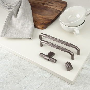 Knop T Helix Stripe - Donker Brons
