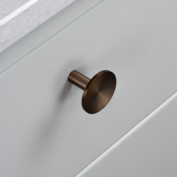 Knop Sture - 28mm - Gebronsd Messing