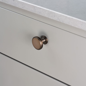 Knop Uno - Gebronsd Messing