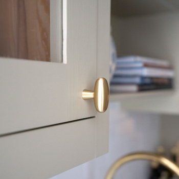 Knop T Oliver - Geborsteld Messing
