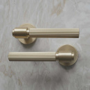 Deurklink Helix 200 Stripe - Messing